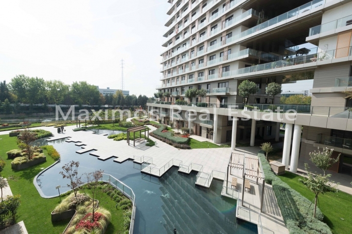 Completed Residential Apartments in Central Downtown Locations – pool area (image 9)