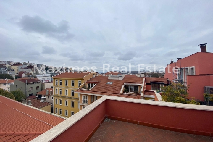 Residential Apartments with Sea Views Located in Prime Istanbul Districts – bedroom (image 4)