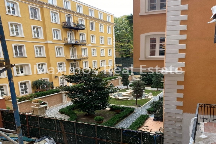 Residential Apartments with Sea Views Located in Prime Istanbul Districts – dining area (image 6)