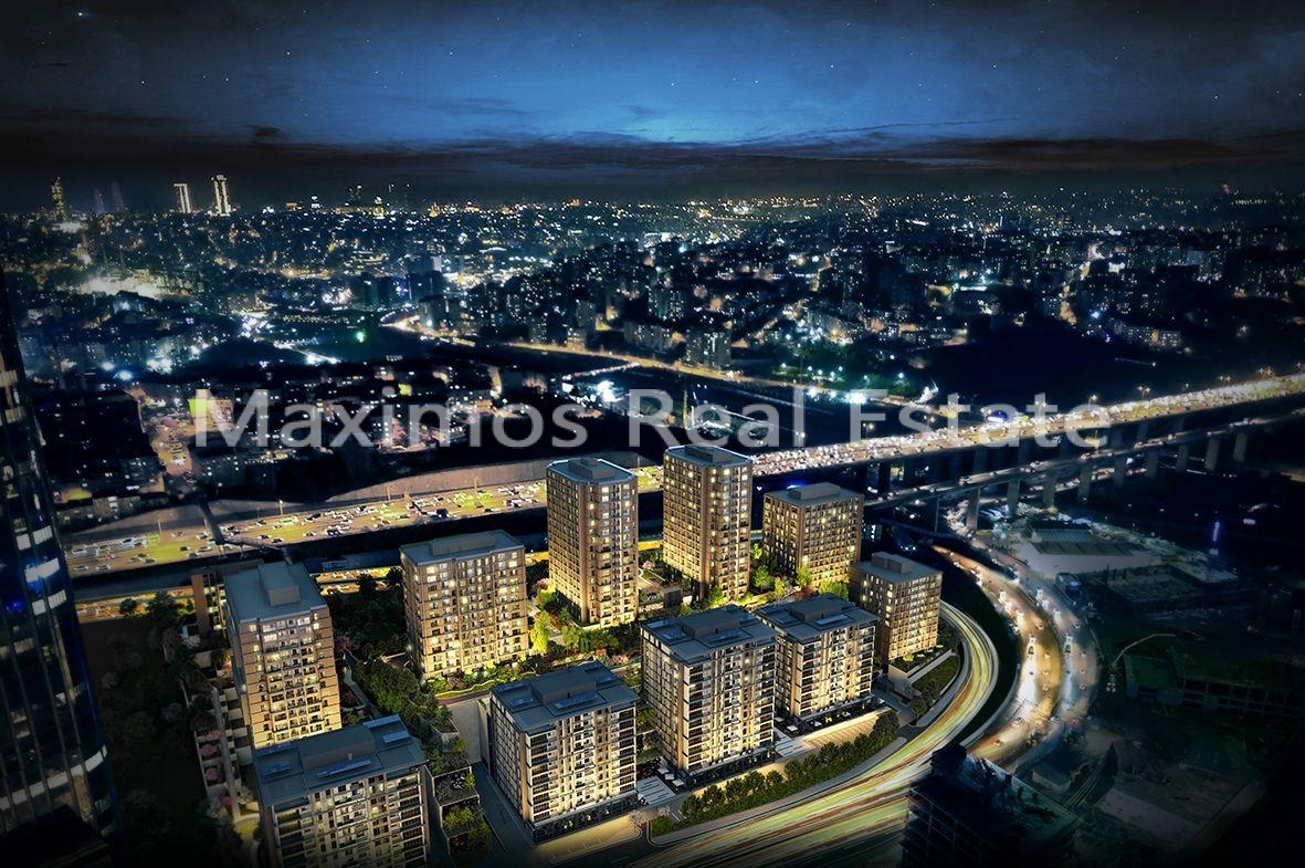 High-demand Apartments Located in Istanbul's Maslak Business Hub – pool area (image 9)