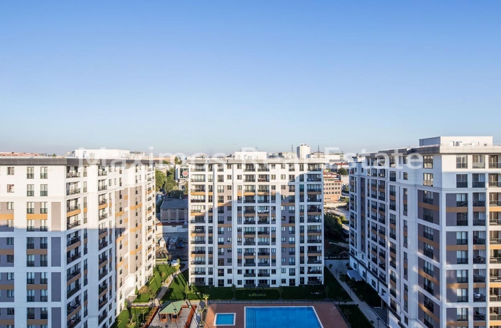Urban Apartments Providing Strong Residential Demand in Zeytinburnu – living room (image 2)