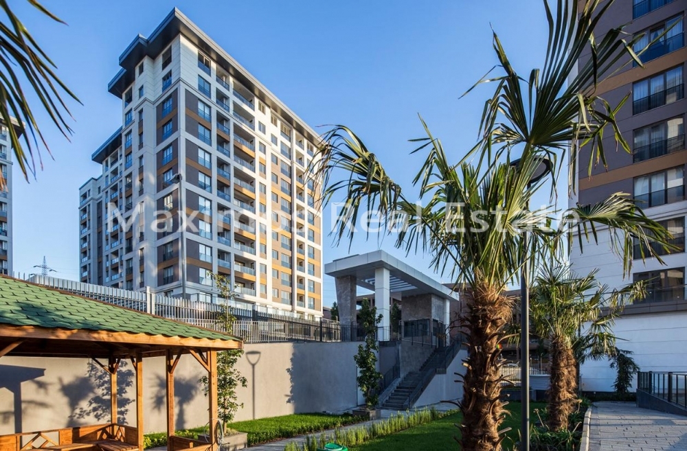 Urban Apartments Providing Strong Residential Demand in Zeytinburnu – dining area (image 6)