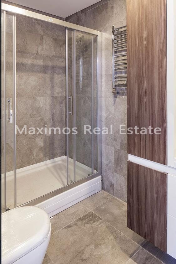 Urban Apartments Providing Strong Residential Demand in Zeytinburnu – entrance (image 15)