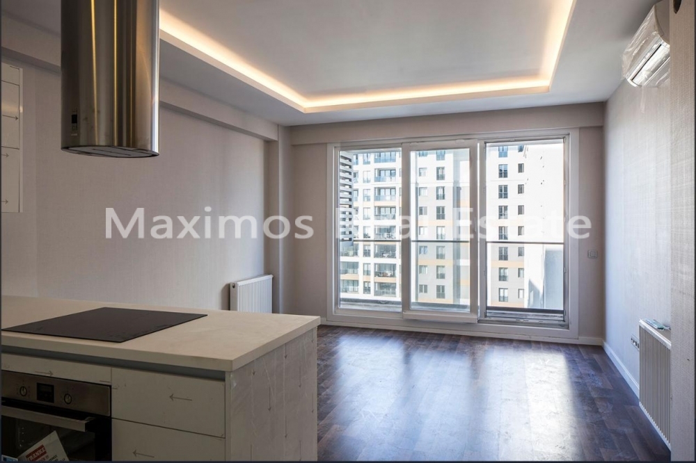 Urban Apartments Providing Strong Residential Demand in Zeytinburnu – sea view (image 12)
