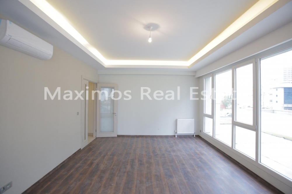 Affordable Residential Apartments with Strong City Accessibility – living room (image 20)