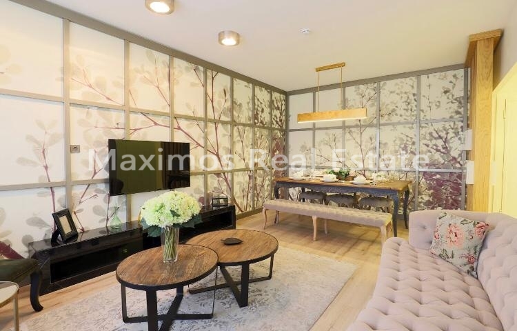 Residential House Located Near Key City Amenities in Kucukcekmece – outdoor space (image 18)