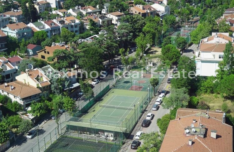 Urban Residential Apartment Located in the Heart of Kadikoy – bedroom (image 4)