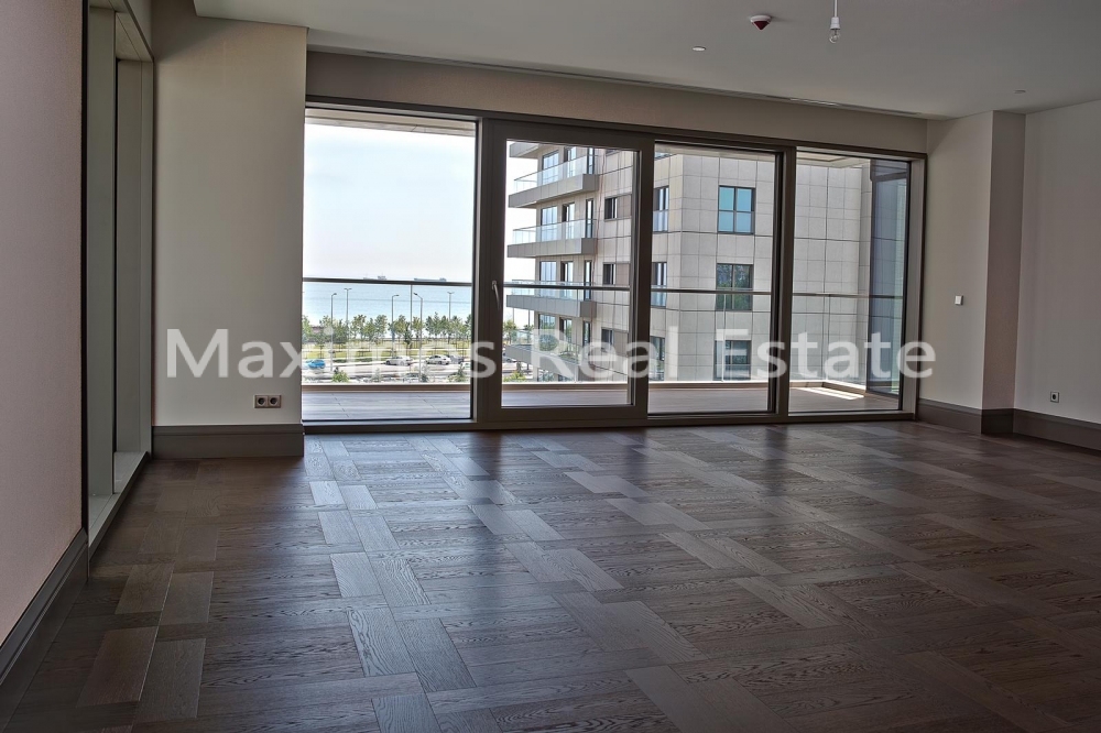 Coastal City Apartments Offering Panoramic Sea Views in Istanbul – outdoor space (image 18)