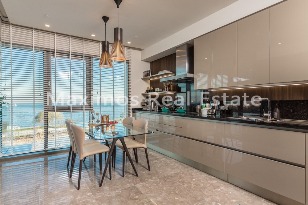 Coastal City Apartments Offering Panoramic Sea Views in Istanbul – terrace (image 7)