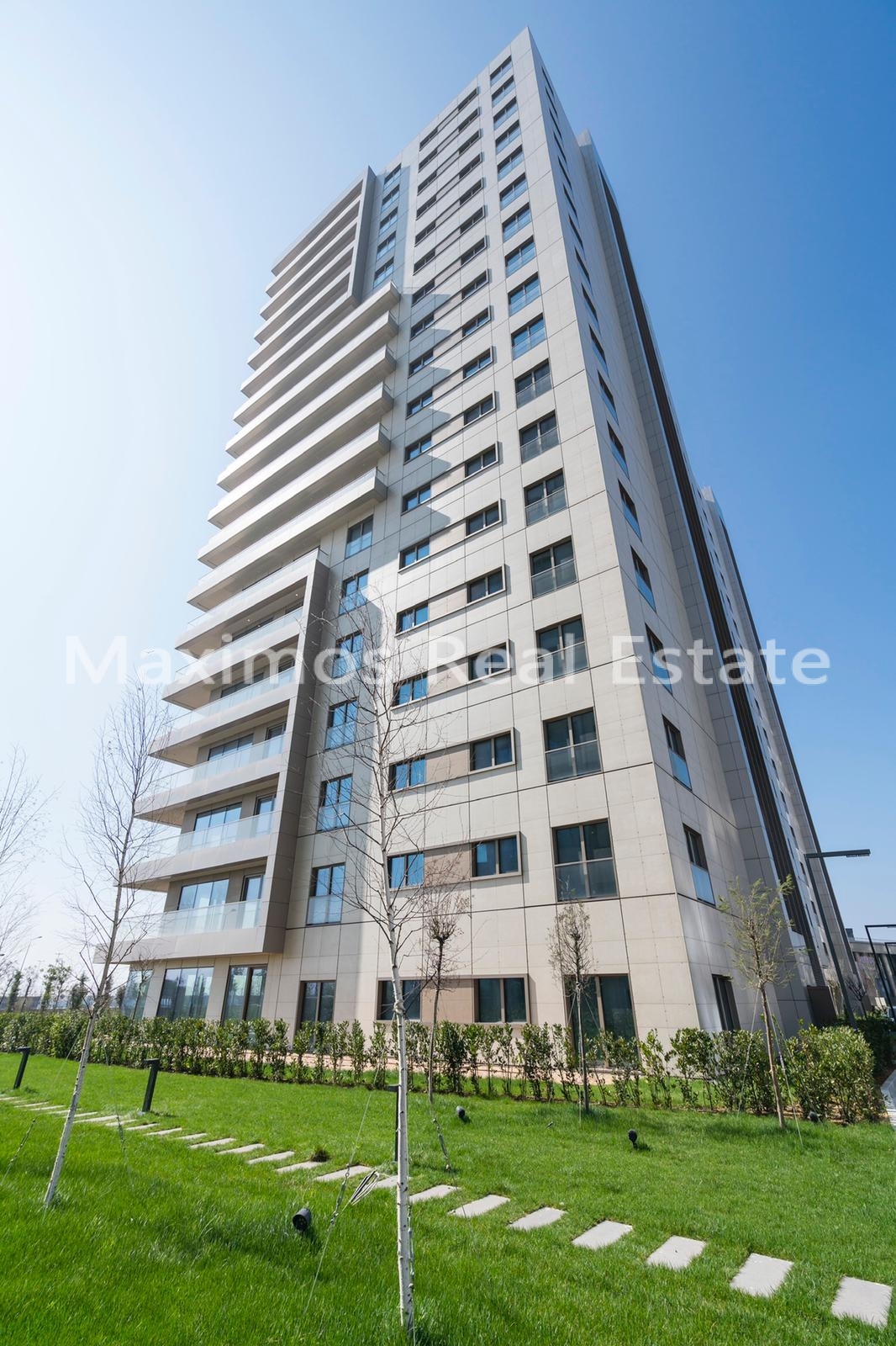 Coastal City Apartments Offering Panoramic Sea Views in Istanbul – living room (image 2)