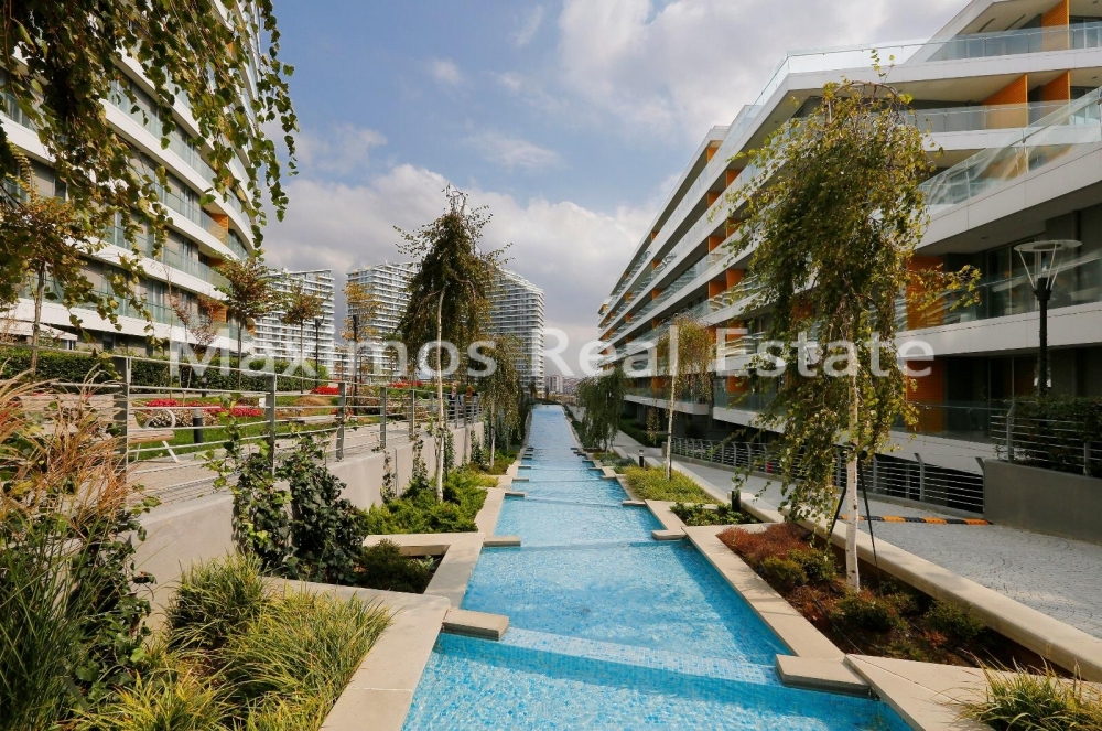 Family-oriented Residential Houses Located Across Istanbul – bedroom (image 4)