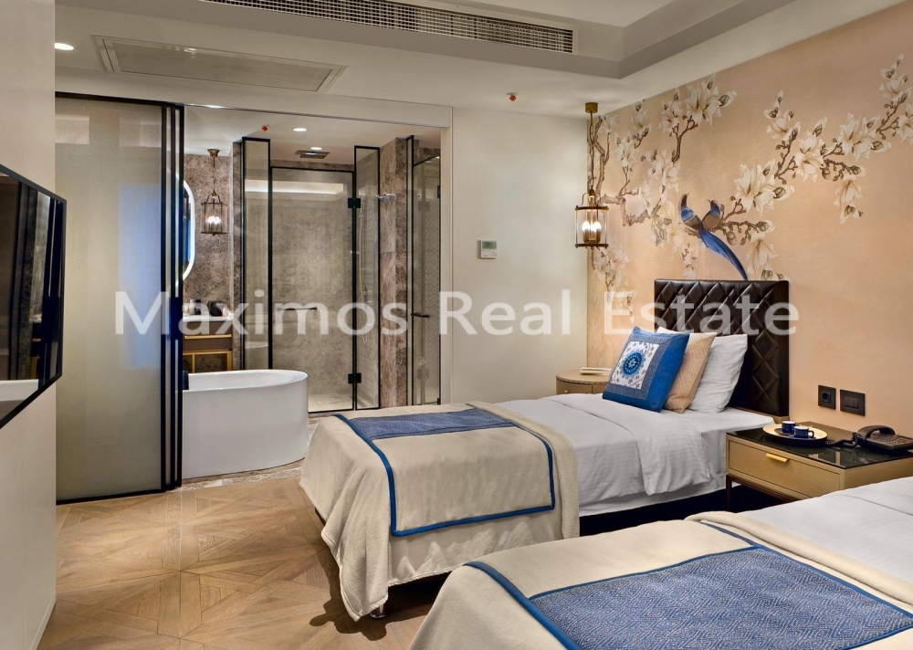 Income-generating Hotel Apartments Offering Guaranteed Rental Returns – pool area (image 9)