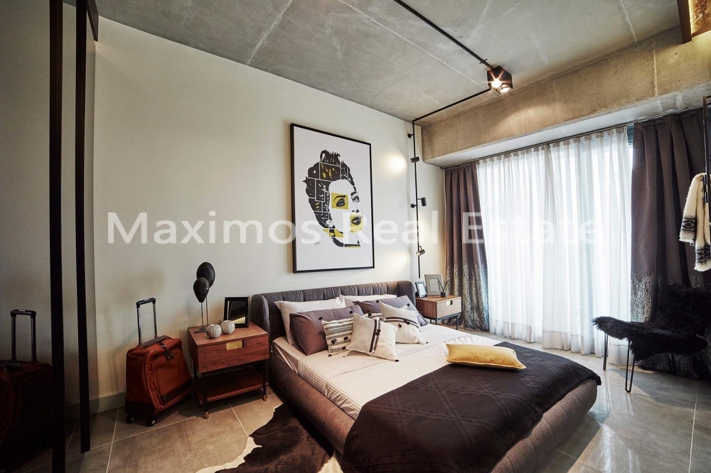 High-end Residential Property Designed for Luxury Urban Living – garden view (image 8)