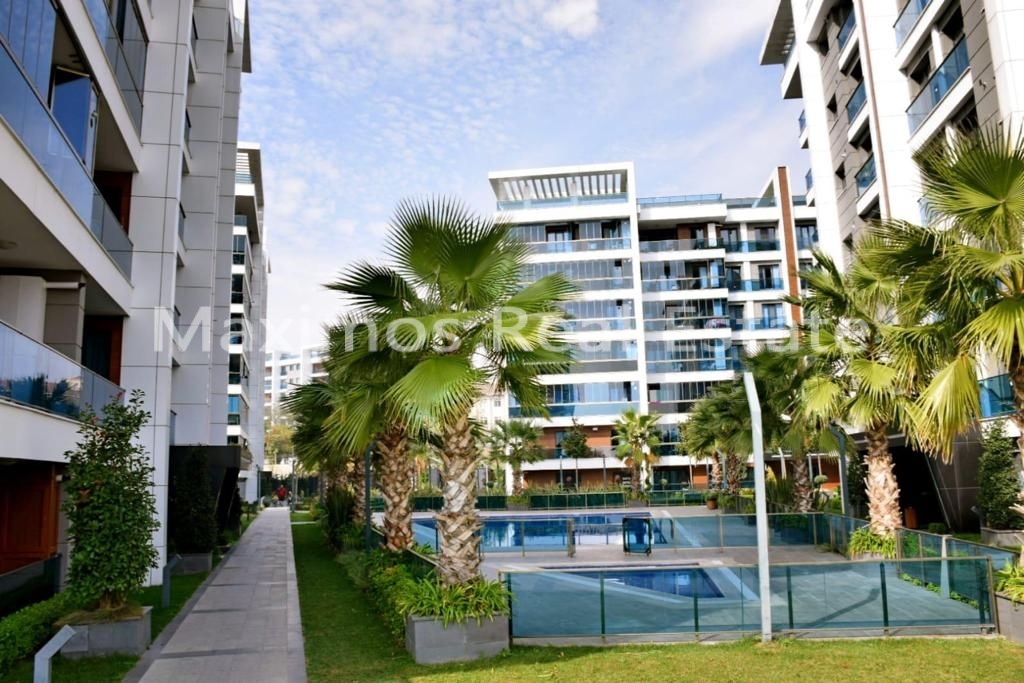 Residential Apartments Offering Local Accessibility and Comfort in Avcilar – dining area (image 6)