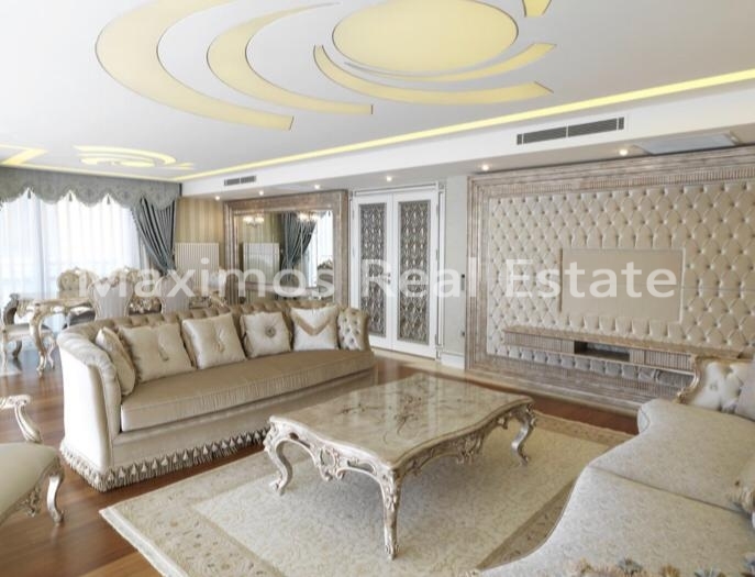 Premium Apartment with Direct Bosphorus Views in Historic Uskudar – pool area (image 9)