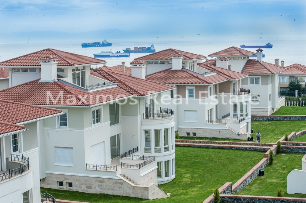 Sea View Spacious Villa for Sale in Istanbul – dining area (image 6)