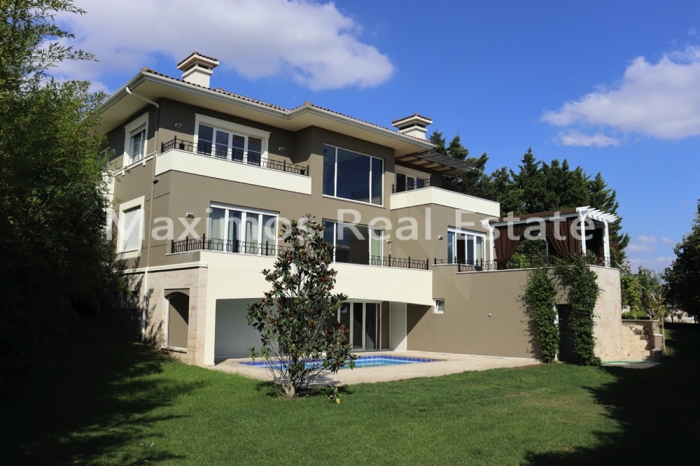 Sea View Spacious Villa for Sale in Istanbul – bathroom (image 5)