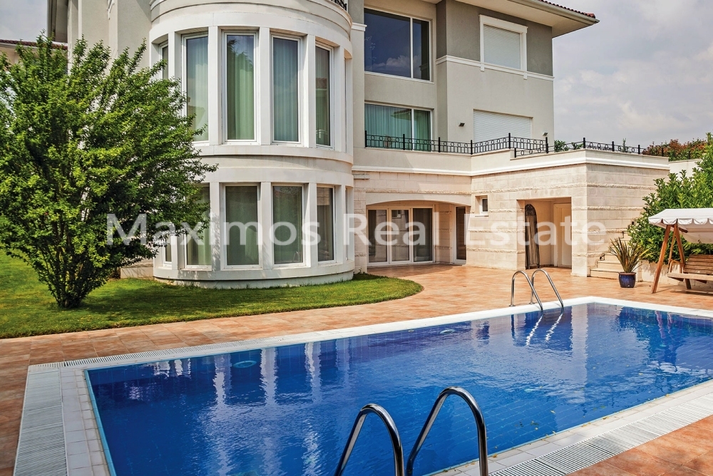 Sea View Spacious Villa for Sale in Istanbul - Istanbul - Beylikduzu