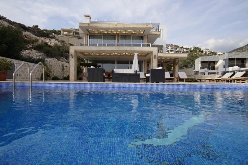 Ultra Luxury Sea View Villa with Infinity Pool in Kalkan – bedroom (image 4)