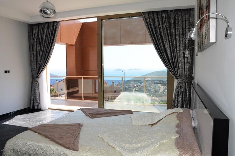 Luxury Sea View Villa for Sale in Kalkan – bedroom (image 22)