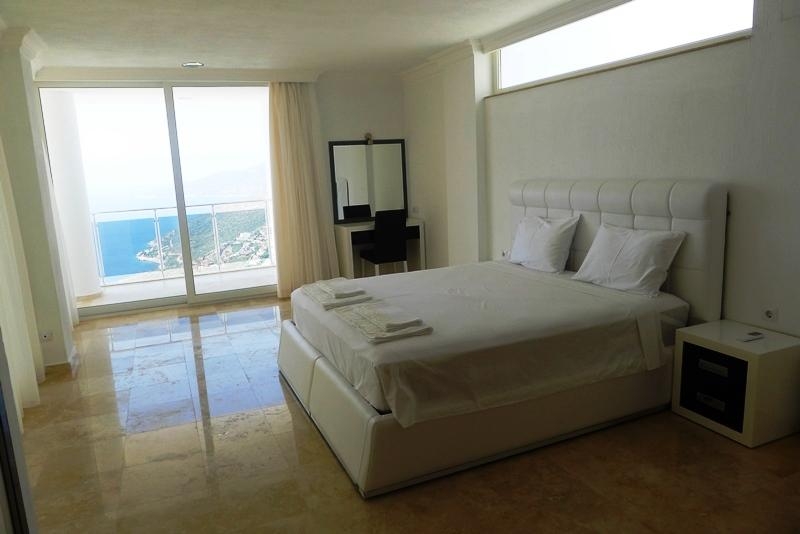 Furnished Luxury Sea View Villa for Sale in Kalkan – bathroom (image 23)
