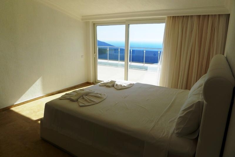 Furnished Luxury Sea View Villa for Sale in Kalkan – kitchen area (image 21)