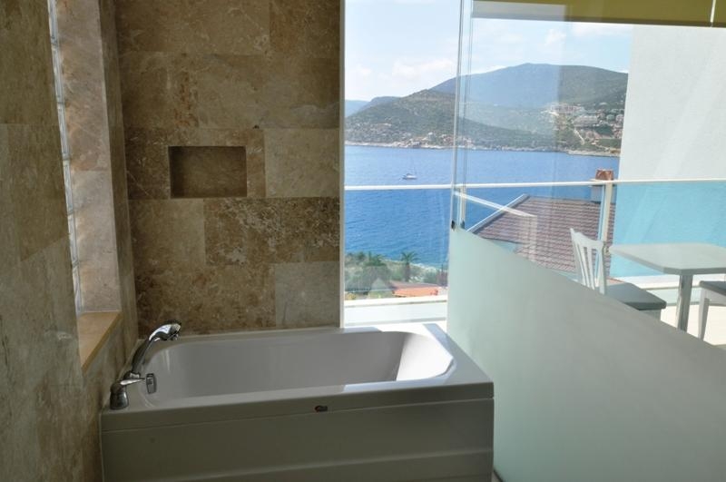 Sea View House for Sale in Kalkan Near the Beach – balcony (image 28)