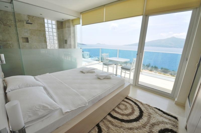 Sea View House for Sale in Kalkan Near the Beach – guest room (image 17)