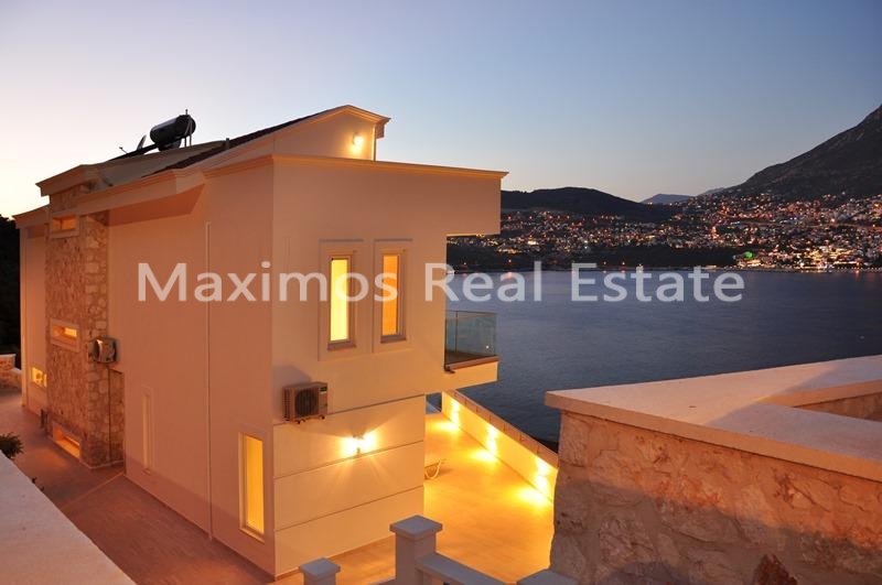 Exclusive Luxury Sea View Villa Near the Beach in Kalkan – bedroom (image 4)