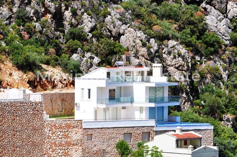 Exclusive Luxury Sea View Villa Near the Beach in Kalkan – kitchen area (image 3)