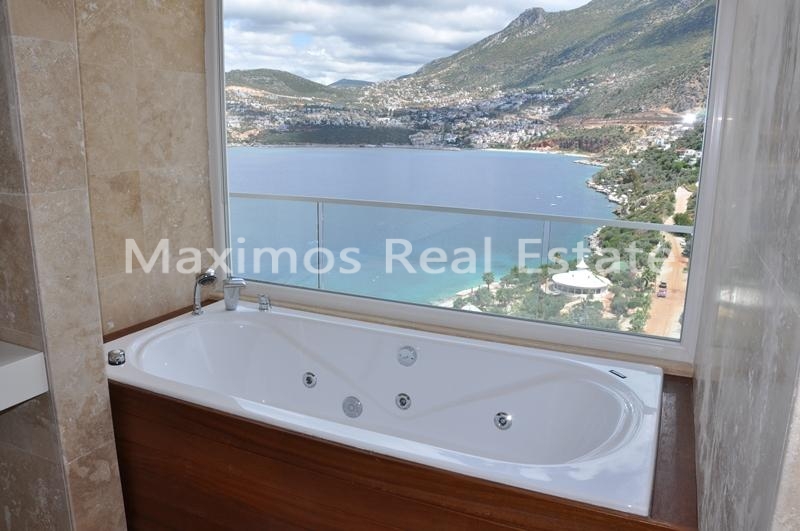 Exclusive Luxury Sea View Villa Near the Beach in Kalkan – entrance (image 15)