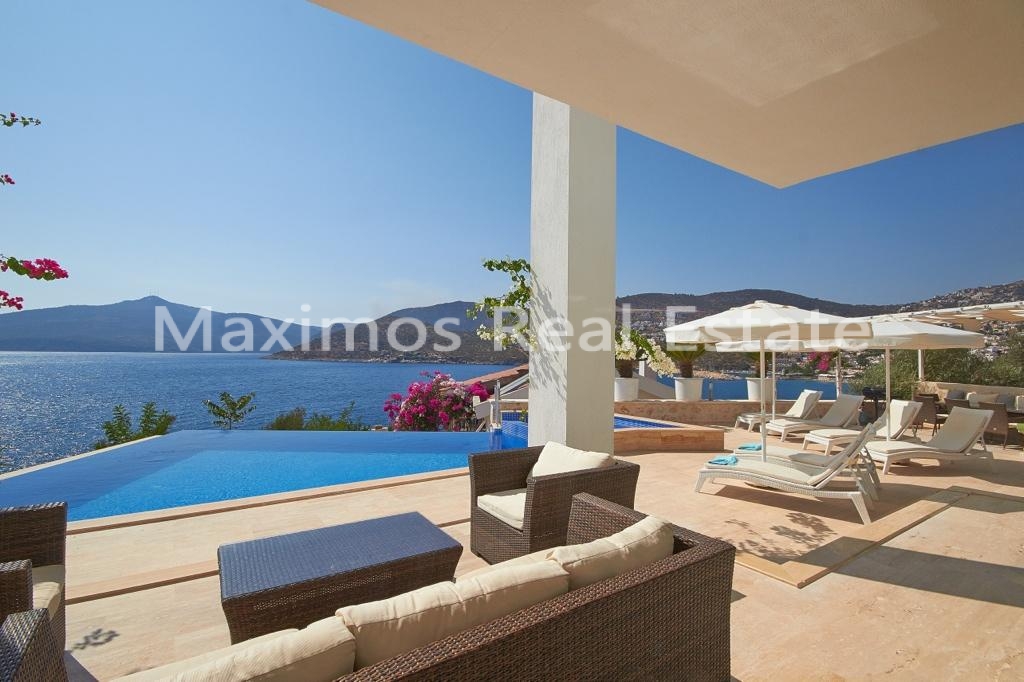 Private Luxury House for Sale in Kalkan – dining area (image 6)
