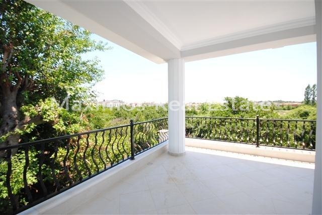 Private Villa for Sale in Kemer – dining area (image 6)