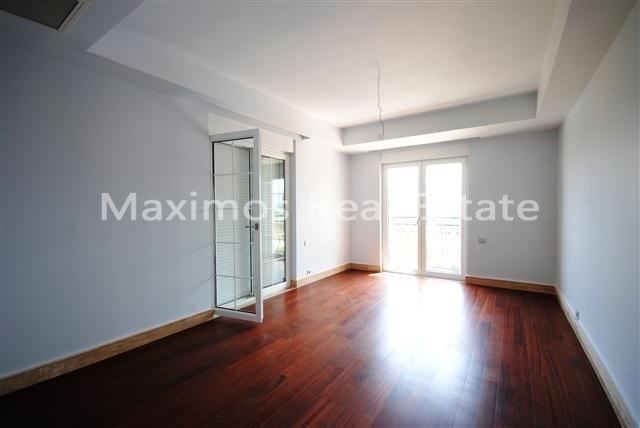 Villa for Sale – balcony (image 10)
