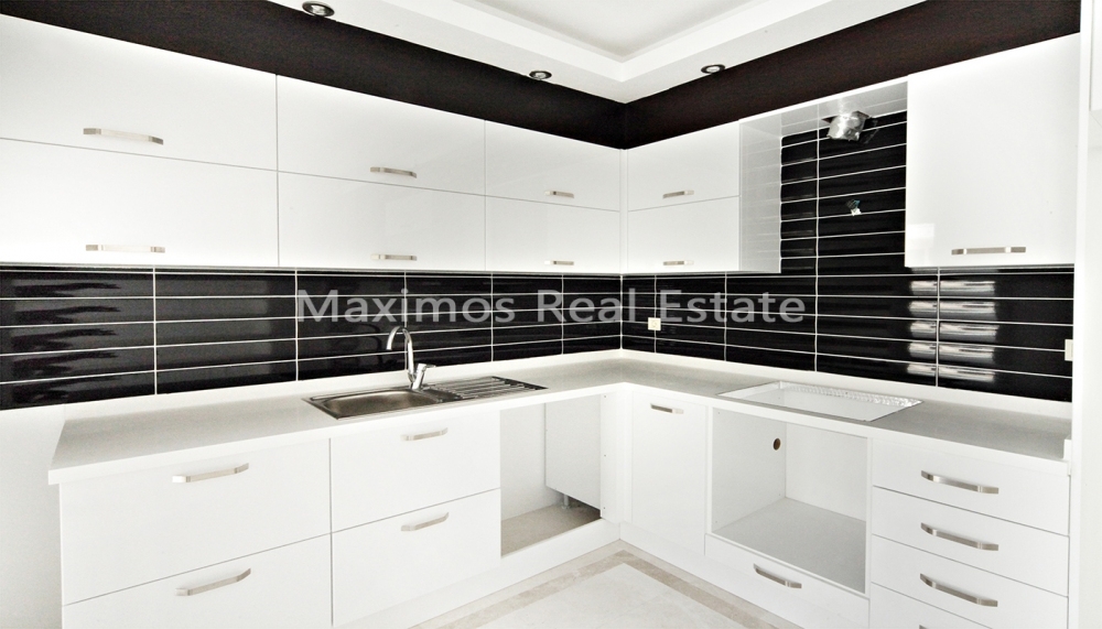 House for Sale in Kemer – pool area (image 9)