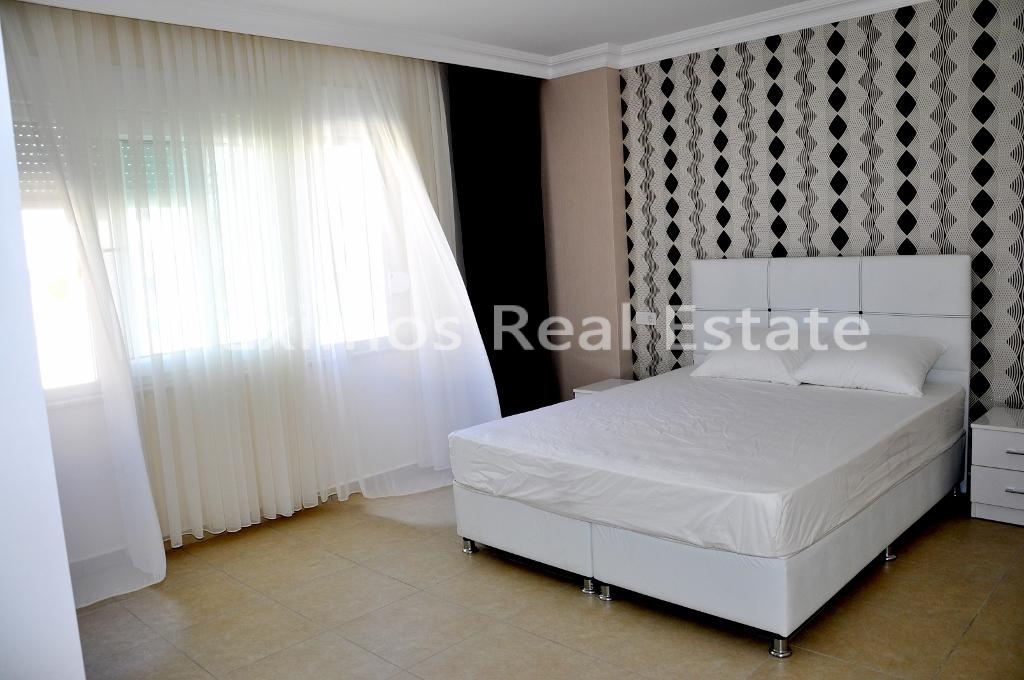 Properties for Sale in Side – entrance (image 15)
