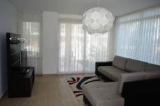 Garden-level Residence with Terrace Options in Belek – pool area (image 9)
