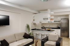 Modern Residential Compound in Belek with Large Shared Pool – pool area (image 9)