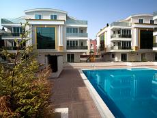 Residential Apartments in Lara Close to Terracity Shopping Mall – bedroom (image 4)