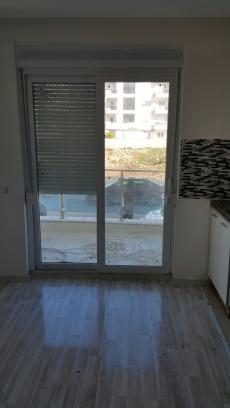 Residential Apartment with Mountain Views Near Konyaalti Beach – pool area (image 9)