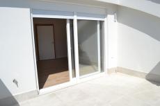 Investment Property in Antalya with Rental Income Guarantee – pool area (image 9)