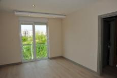 Modern Residential Apartments in Central Antalya – pool area (image 9)