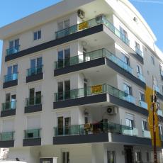 Residential Real Estate Near the Beach in Antalya Konyaalti – living room (image 2)