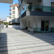 Residential Real Estate Near the Beach in Antalya Konyaalti – dining area (image 6)