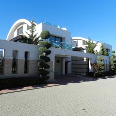 Modern Semi-detached Villa in Antalya Kundu – bedroom (image 4)