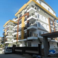Stylish Residential Property Near Antalya Coastline – living room (image 2)