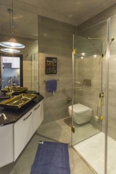 High-rise Tower Apartments in Istanbul – pool area (image 9)