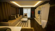 Feature-rich Residential Property in Istanbul – interior detail (image 11)