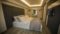 Feature-rich Residential Property in Istanbul – entrance (image 15)