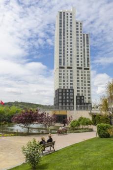 Central Istanbul Luxury Flat for Urban Living – living room (image 20)